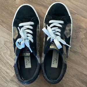 Vintage Havana sneakers, black with camo